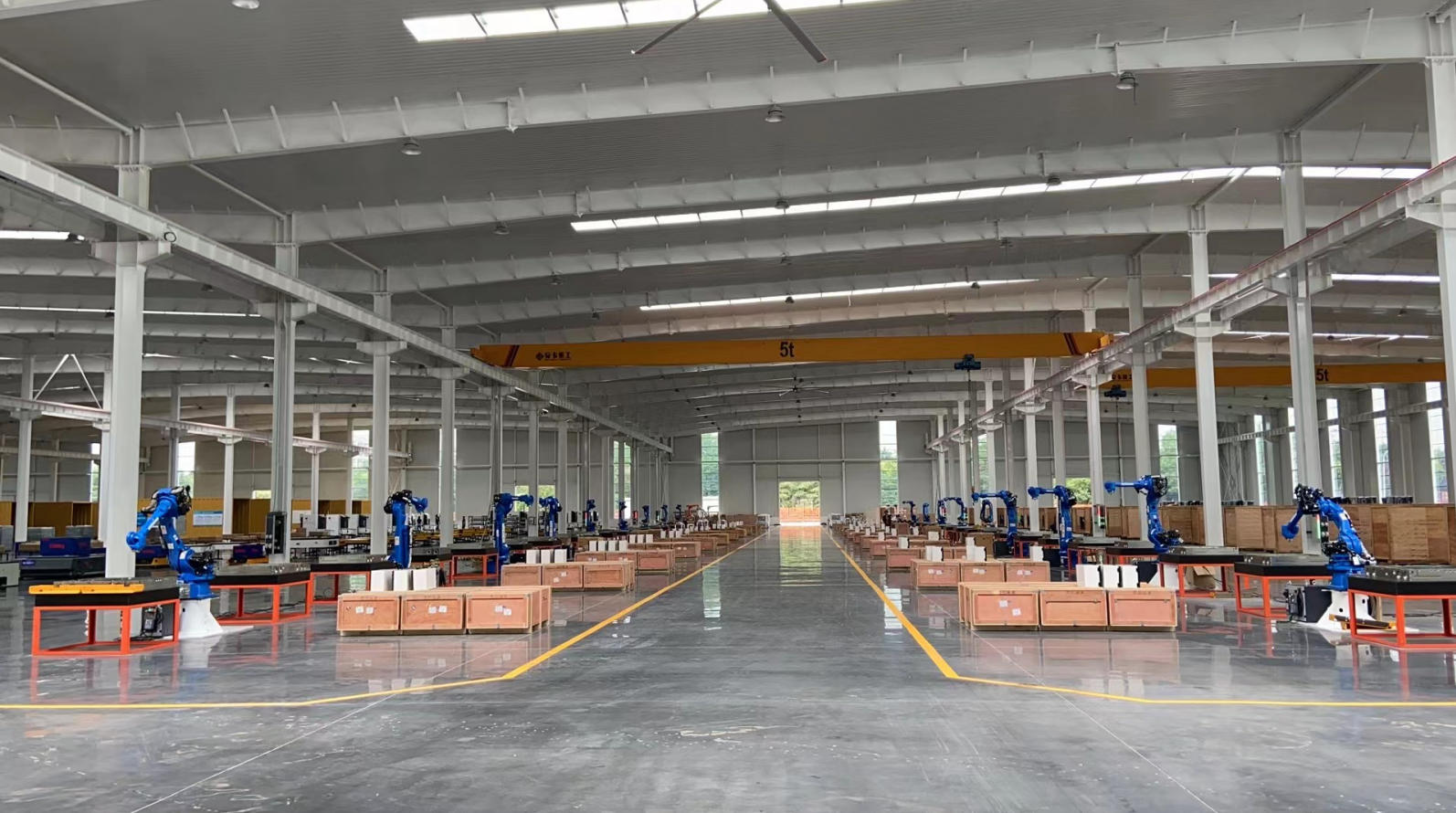Showroom & Warehouse